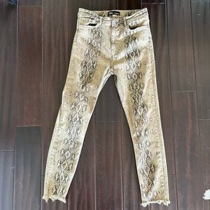 Zara Snake Print High Rise Jeans Size 8